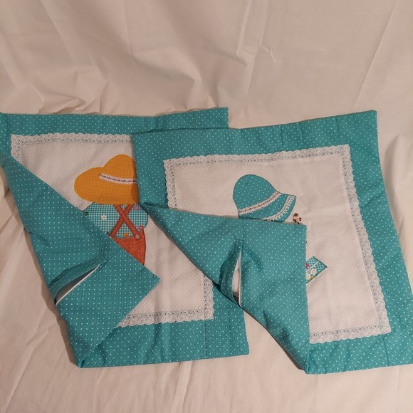 Set Of 2 Sunbonnet Sue Sam Pillow Covers Green White Pink Orange Brown 17 x 17 - Picture 10 of 16